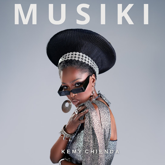 Kemy Chienda - Live On